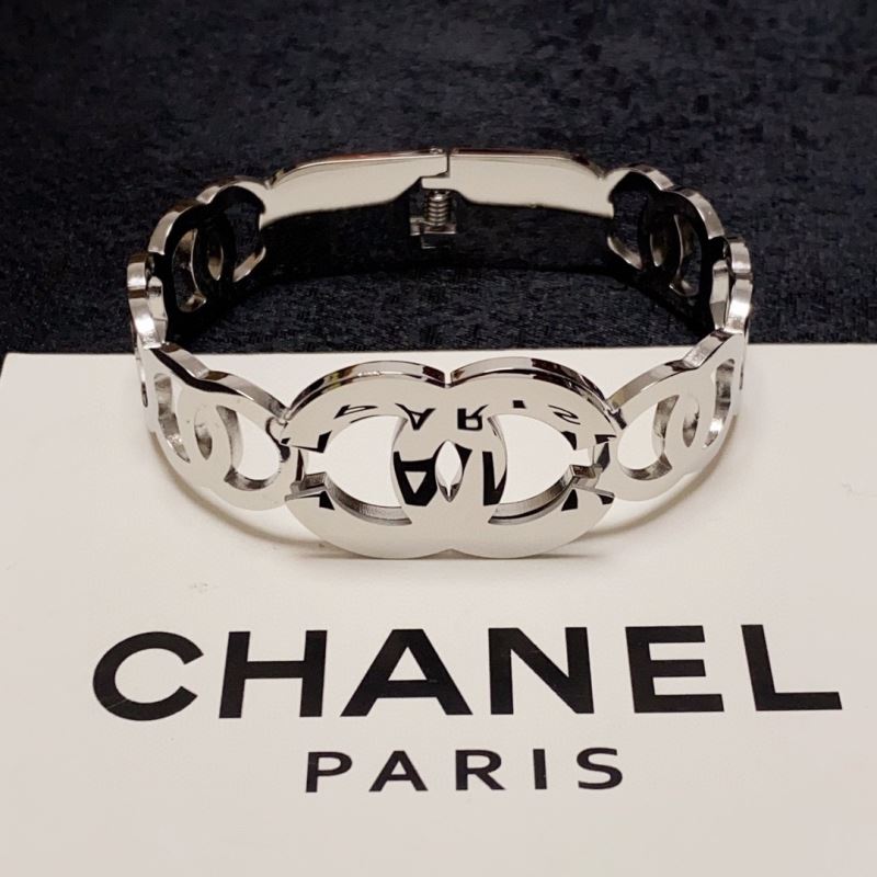Ch**el bracelets